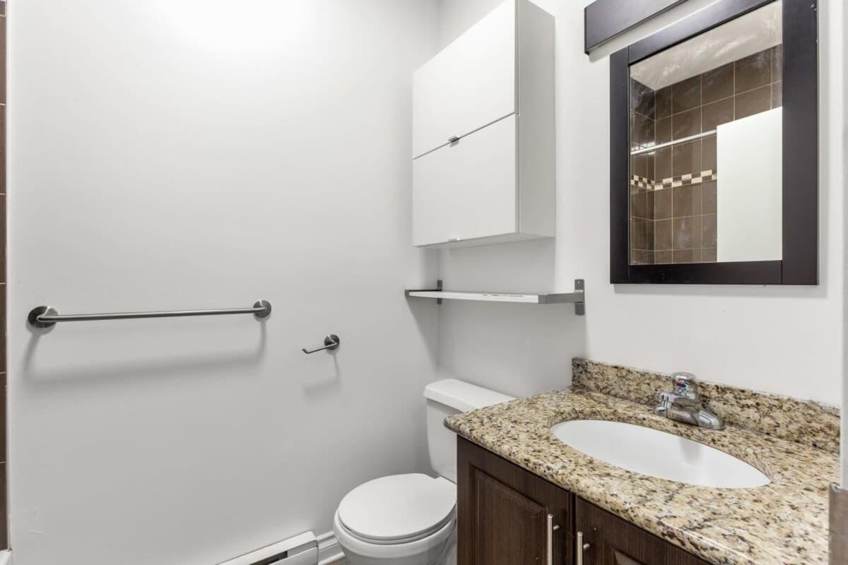 M11 The Simpsons Suite 3Br In The Heart Of Mtl Montréal Extérieur photo